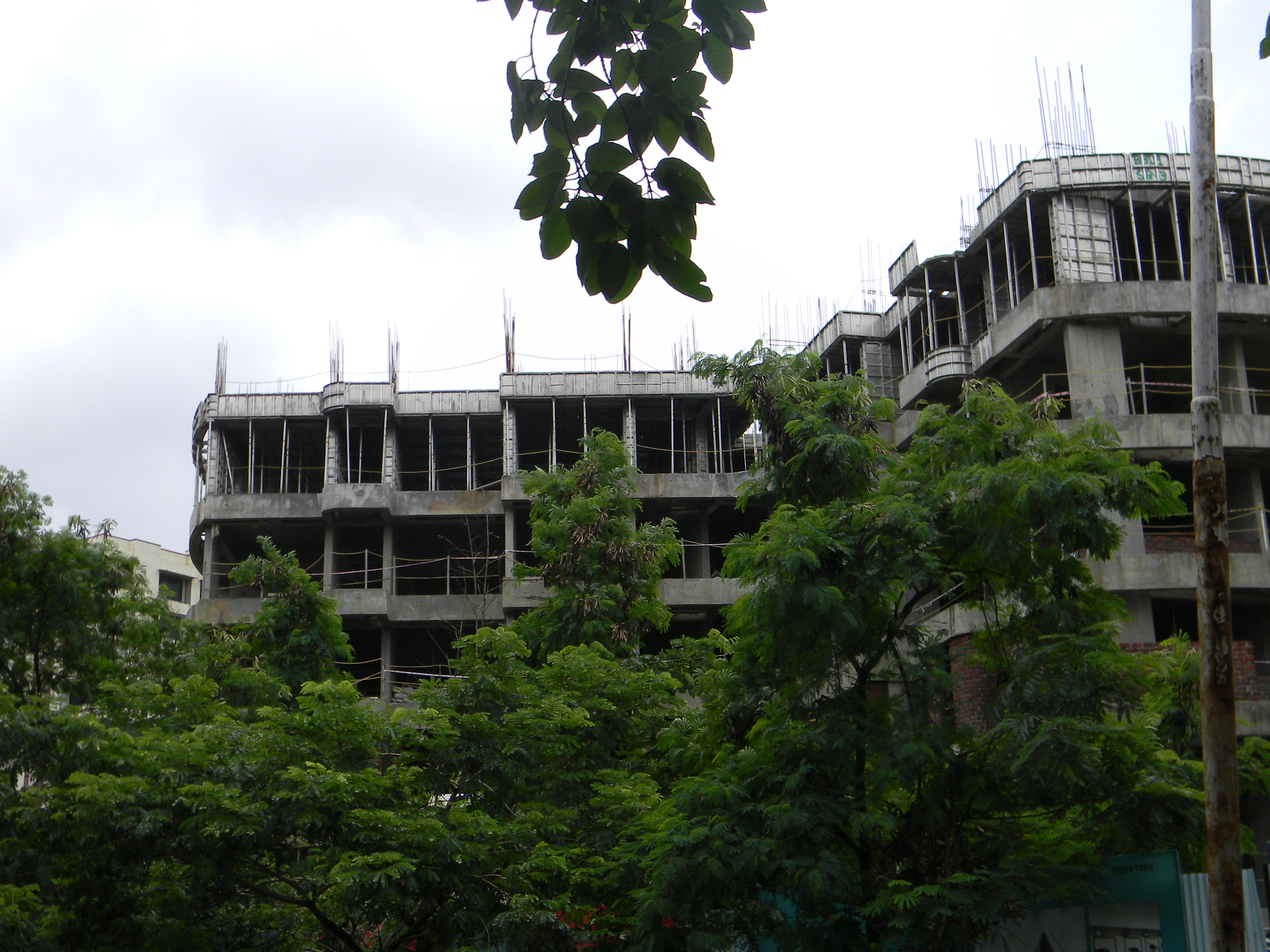 Kalpataru Elite — Podium Structure